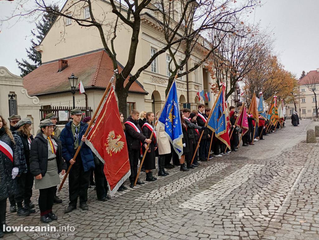 Procesja z relikwiami św. Wiktorii dotarła do katedry