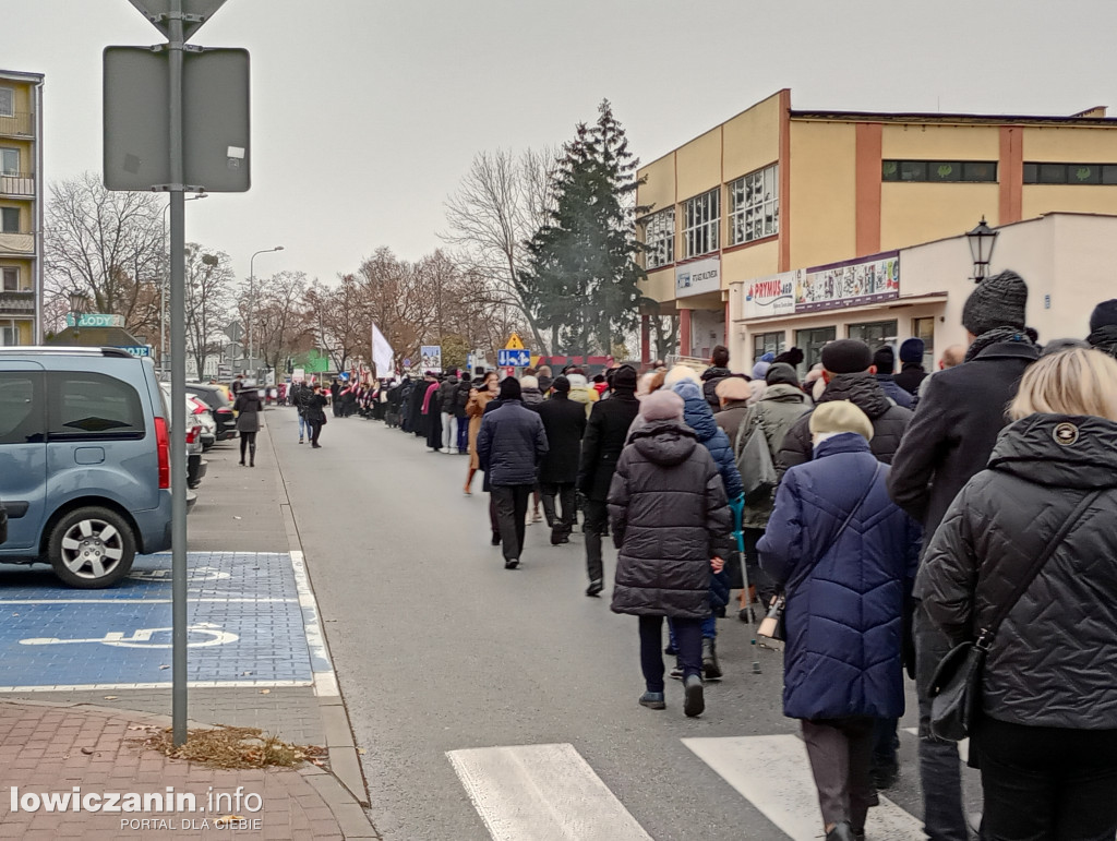 Procesja z relikwiami św. Wiktorii dotarła do katedry