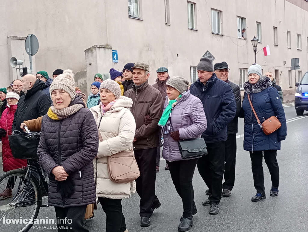 Procesja z relikwiami św. Wiktorii dotarła do katedry