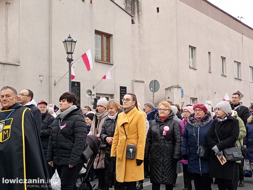 Procesja z relikwiami św. Wiktorii dotarła do katedry