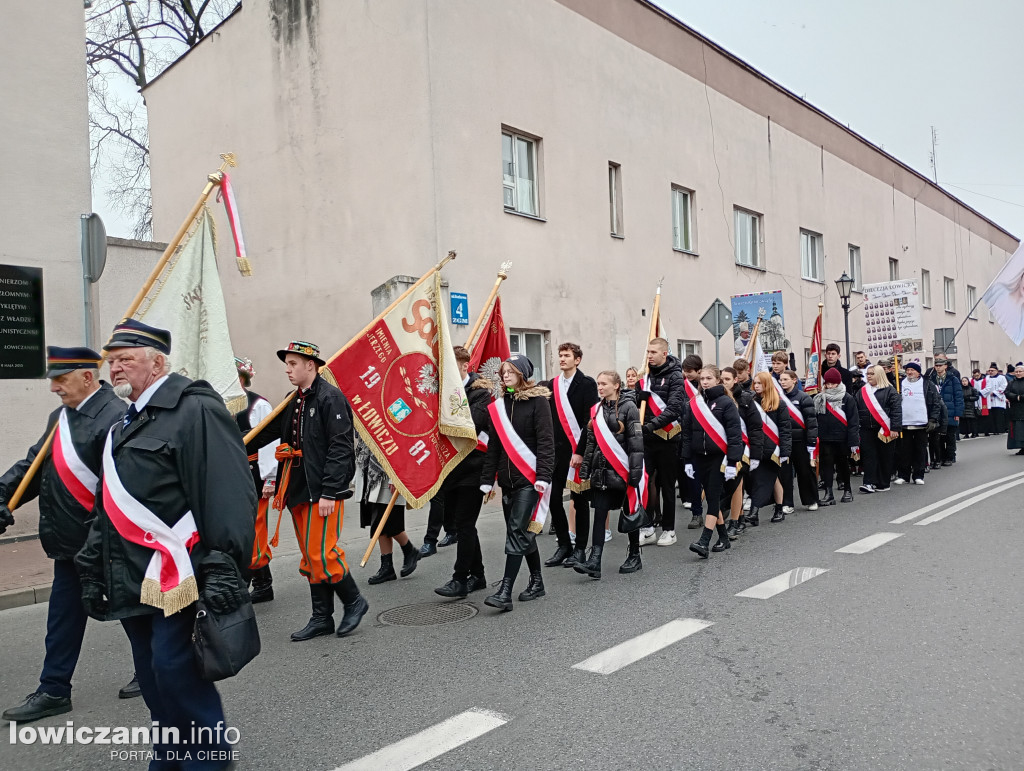 Procesja z relikwiami św. Wiktorii dotarła do katedry