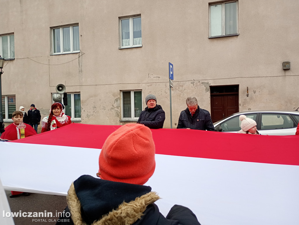 Procesja z relikwiami św. Wiktorii dotarła do katedry