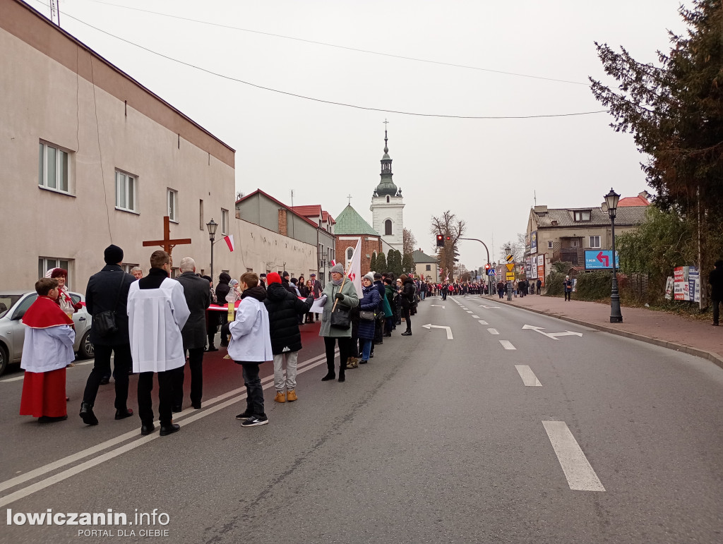 Procesja z relikwiami św. Wiktorii dotarła do katedry