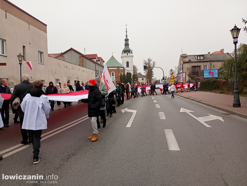 Procesja z relikwiami św. Wiktorii dotarła do katedry