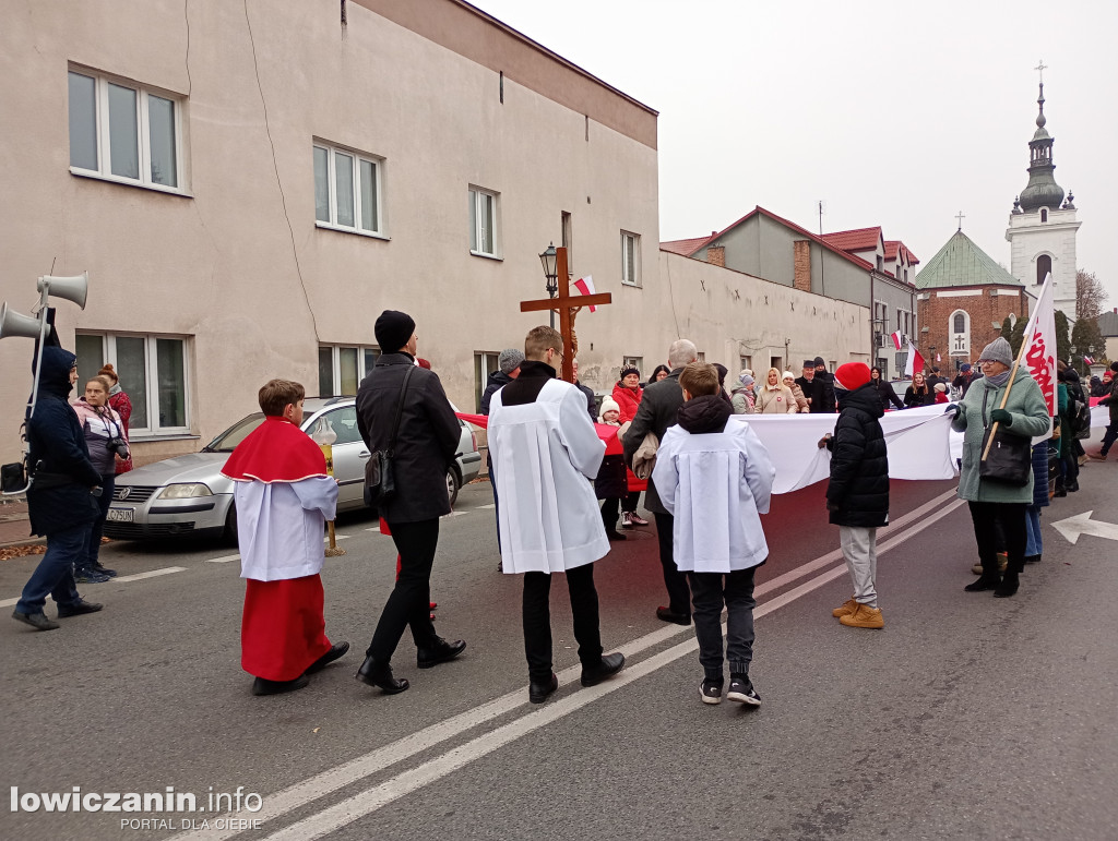 Procesja z relikwiami św. Wiktorii dotarła do katedry