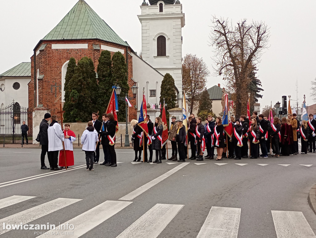 Procesja z relikwiami św. Wiktorii dotarła do katedry