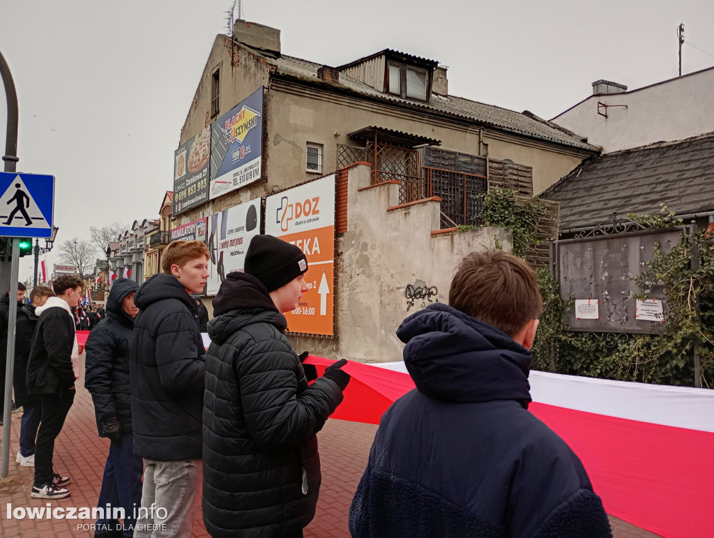 Procesja z relikwiami św. Wiktorii dotarła do katedry