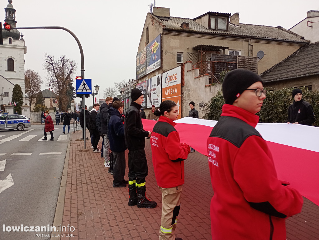 Procesja z relikwiami św. Wiktorii dotarła do katedry