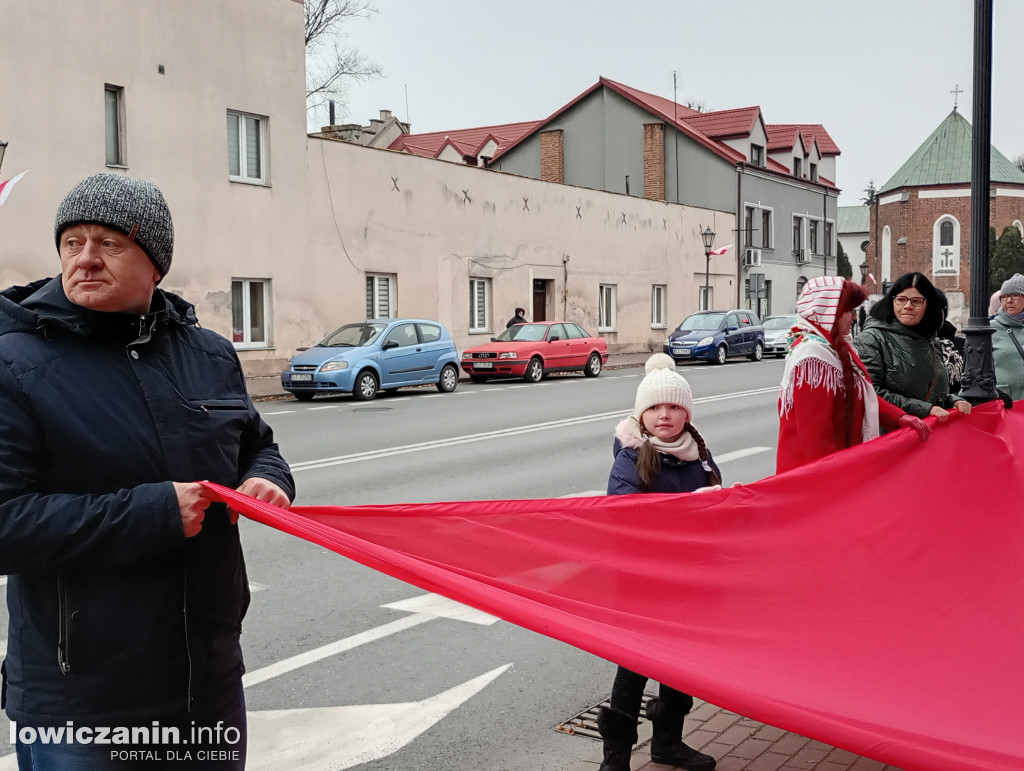 Procesja z relikwiami św. Wiktorii dotarła do katedry