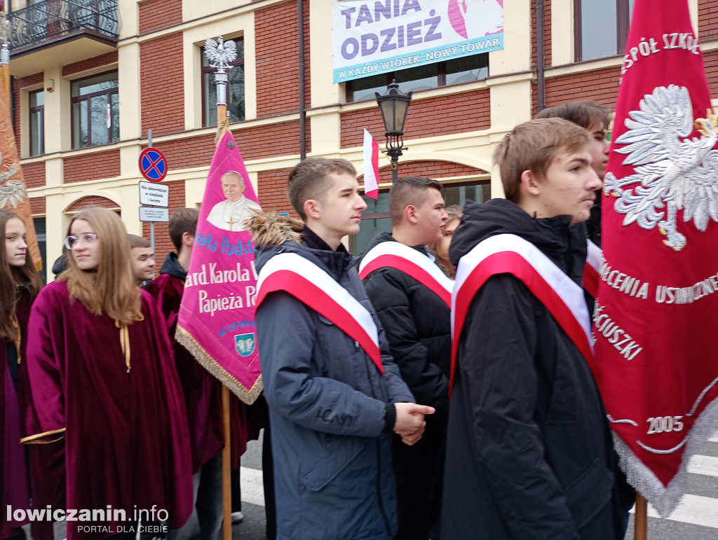 Procesja z relikwiami św. Wiktorii dotarła do katedry