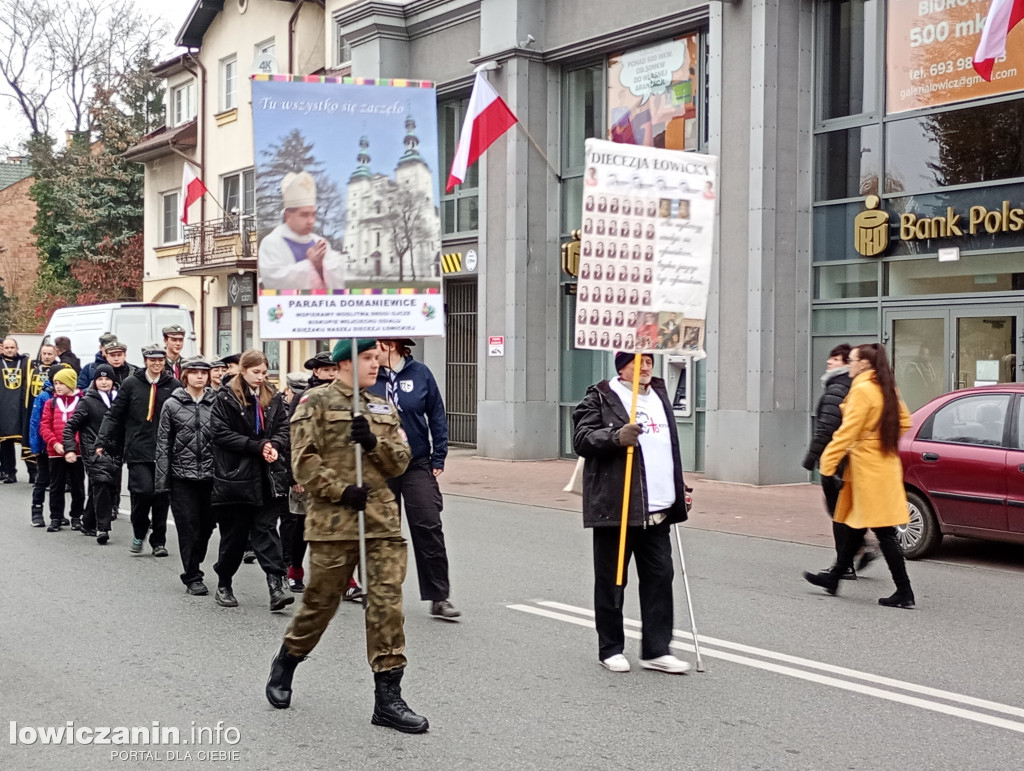 Procesja z relikwiami św. Wiktorii dotarła do katedry