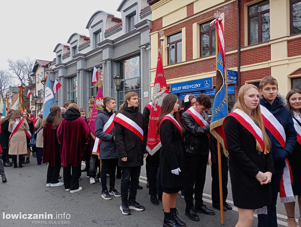 Procesja z relikwiami św. Wiktorii dotarła do katedry