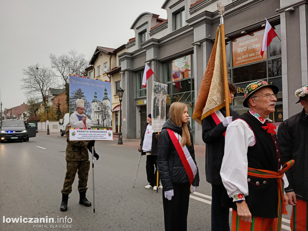 Procesja z relikwiami św. Wiktorii dotarła do katedry