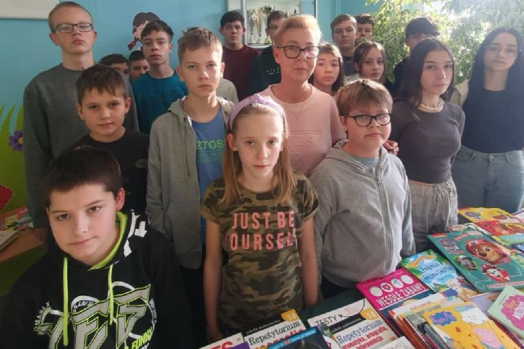 Kiermasz książek w Szkole Podstawowej w Gągolinie Południowym