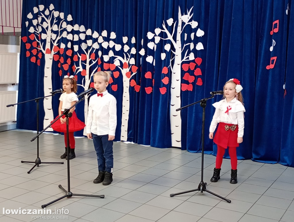 Konkurs pieśni patriotycznych w SP nr 2 w Głownie