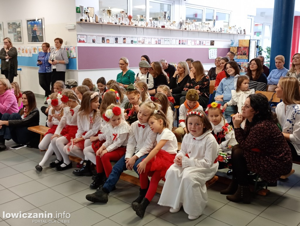 Konkurs pieśni patriotycznych w SP nr 2 w Głownie