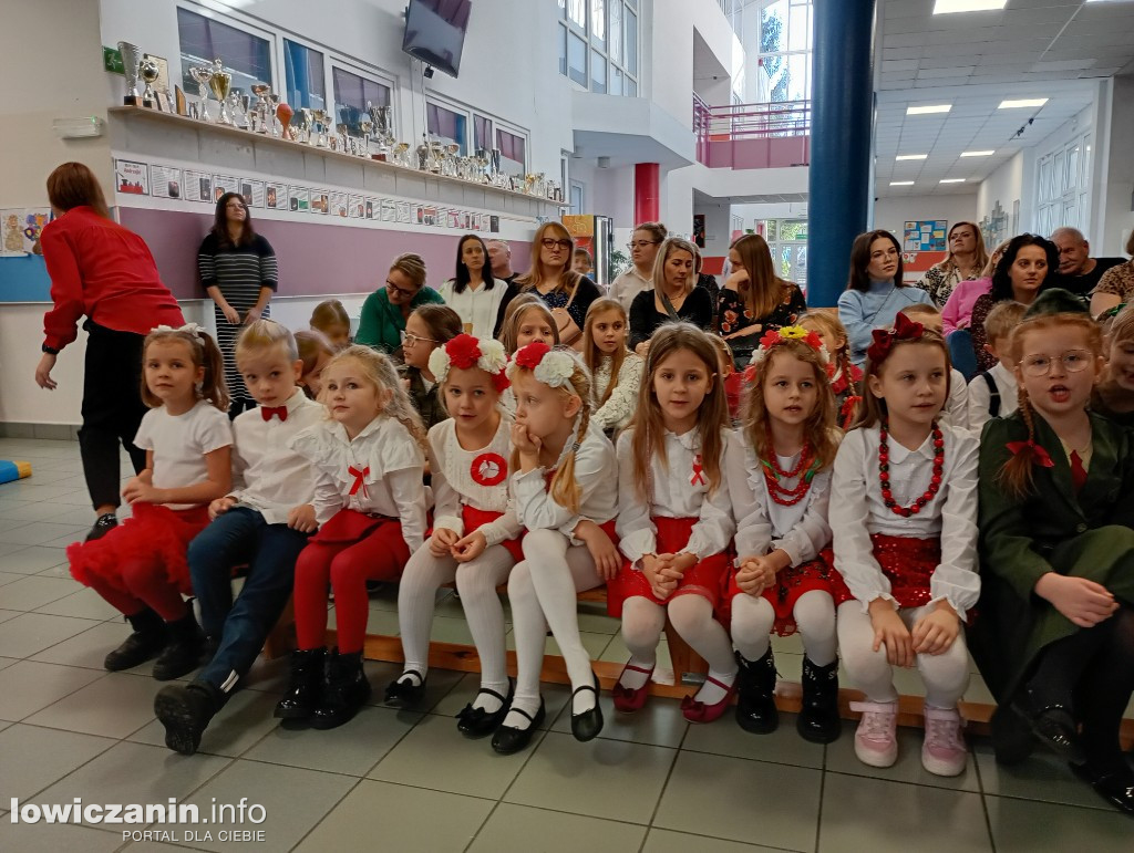 Konkurs pieśni patriotycznych w SP nr 2 w Głownie