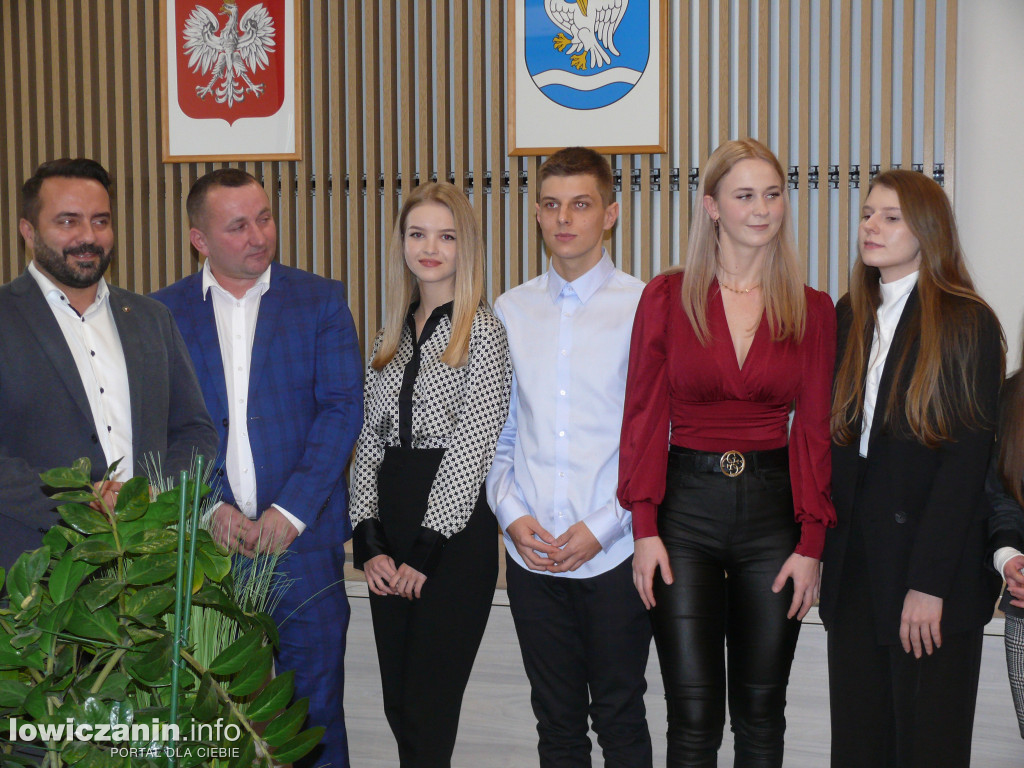 Stypendia naukowe Wójta Gminy Łowicz dla najzdolniejszych studentów