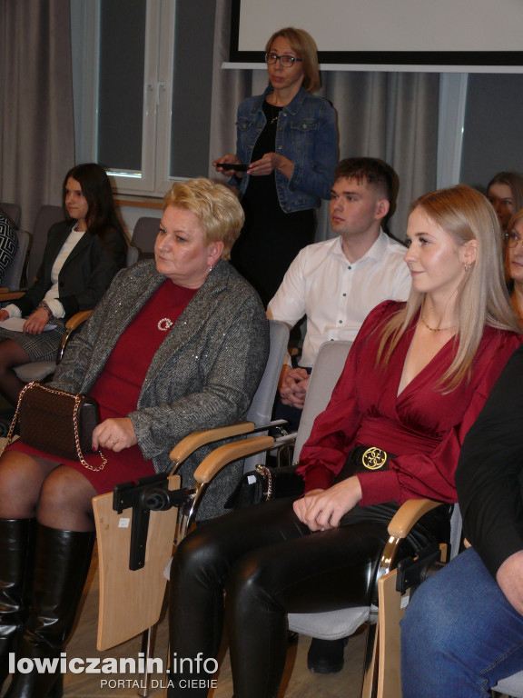 Stypendia naukowe Wójta Gminy Łowicz dla najzdolniejszych studentów