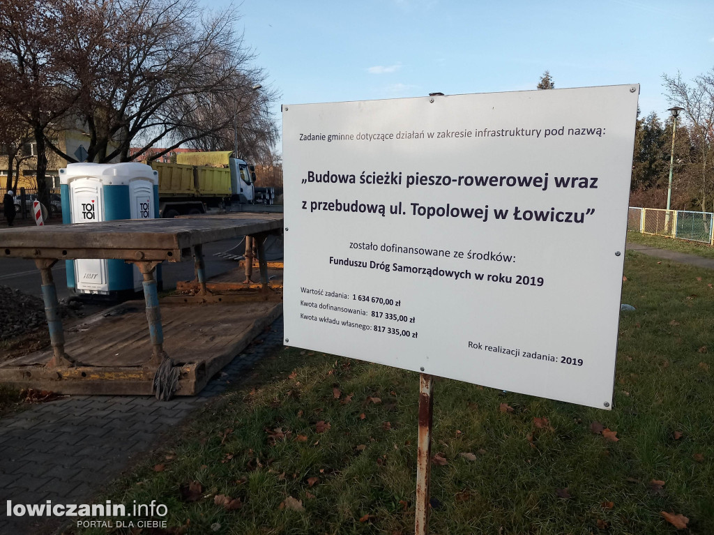 Prace na skrzyżowaniu ulic: Ułańskiej, Topolowej i Starościńskiej
