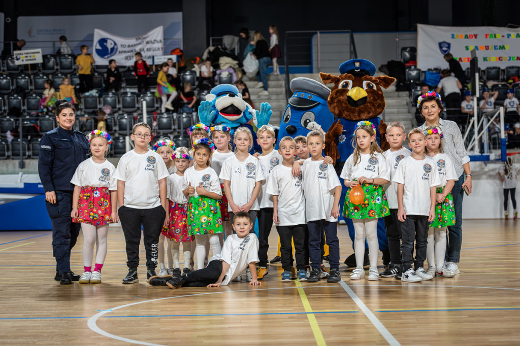 Uczniowie z Łowicza błyszczą na finale Policyjnej Akademii Bezpieczeństwa