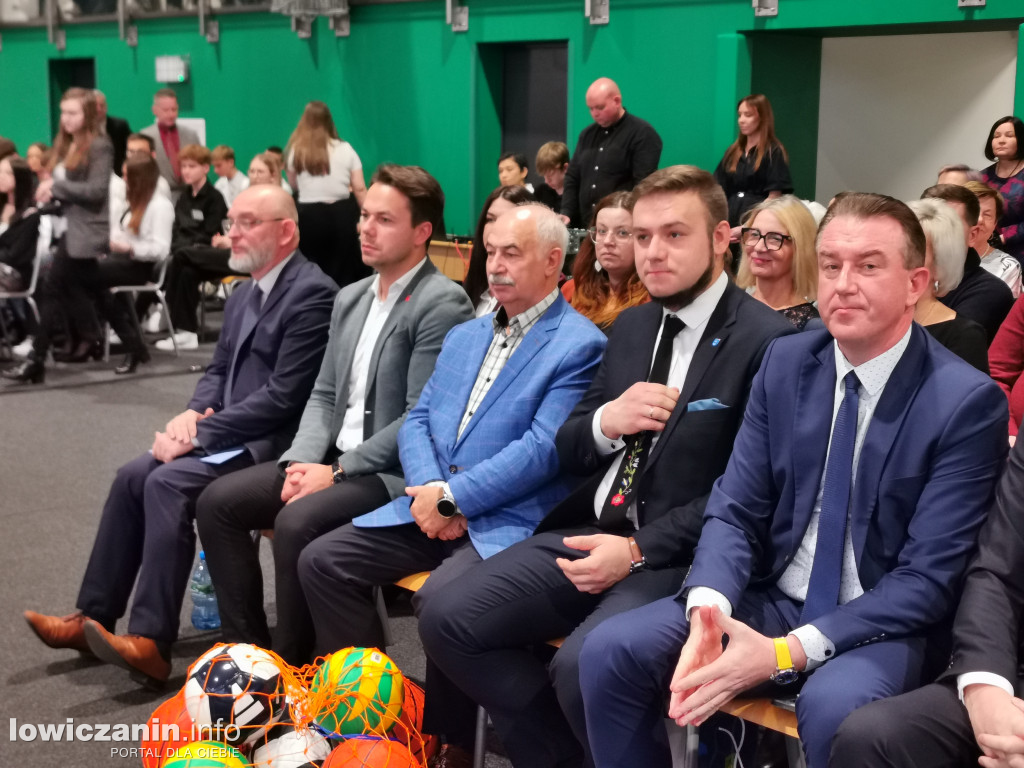 Otwarcie hali sportowej przy łowickim Ekonomiku