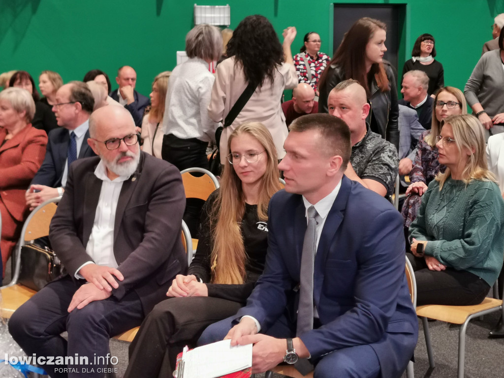 Otwarcie hali sportowej przy łowickim Ekonomiku