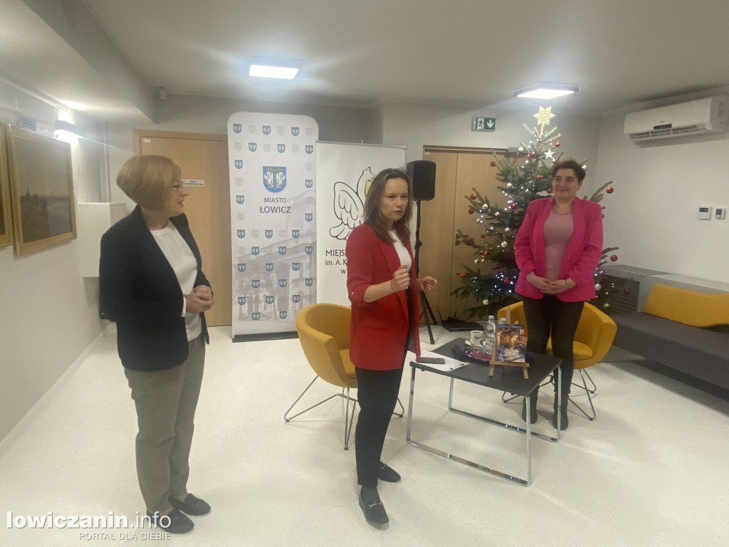Spotkanie autorskie Magdaleny Kołosowskiej w Miejskiej Bibliotece w Łowiczu