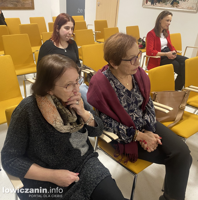 Spotkanie autorskie Magdaleny Kołosowskiej w Miejskiej Bibliotece w Łowiczu