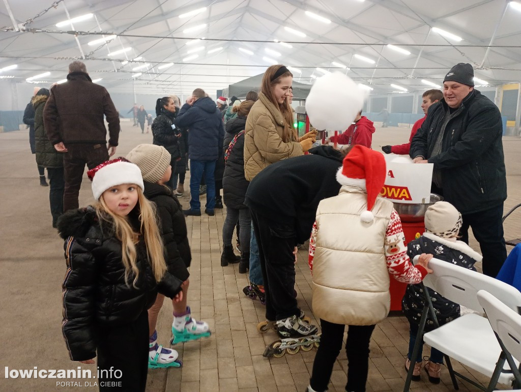 Mikołajkowa dyskoteka na rolkach w Domaniewicach
