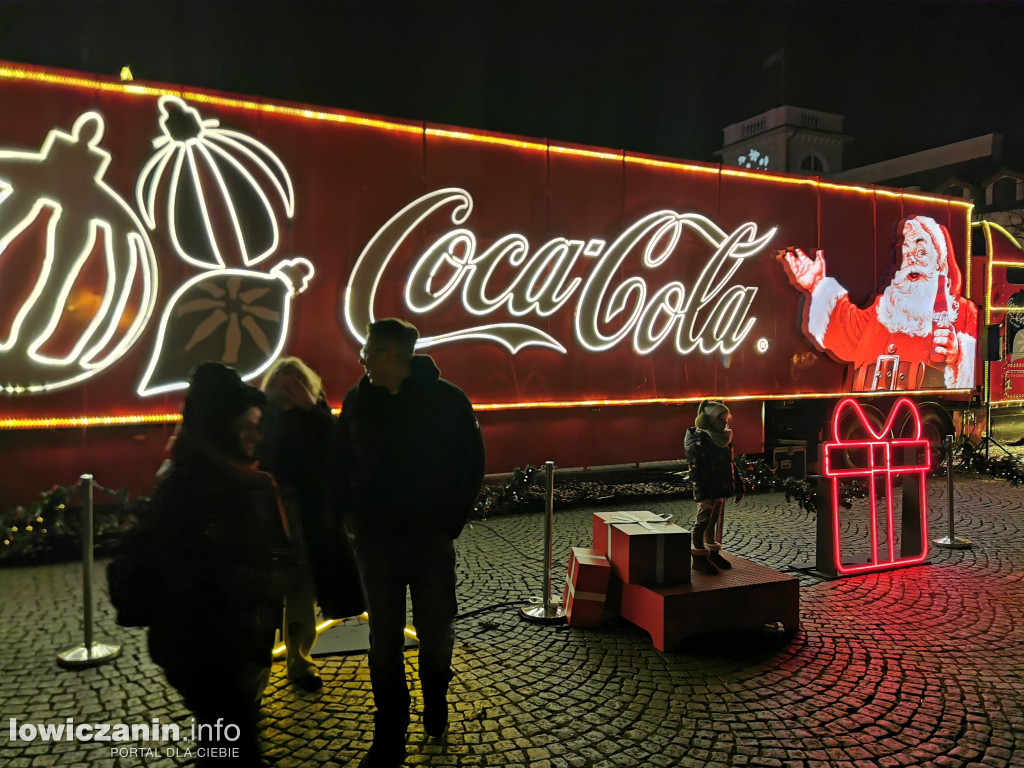 Ciężarówka Coca-Coli w Łowiczu przyciągnęła tłumy