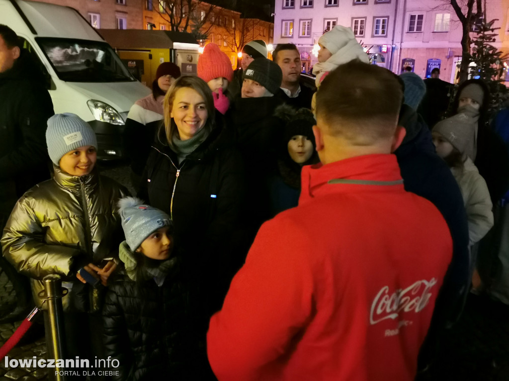 Ciężarówka Coca-Coli w Łowiczu przyciągnęła tłumy