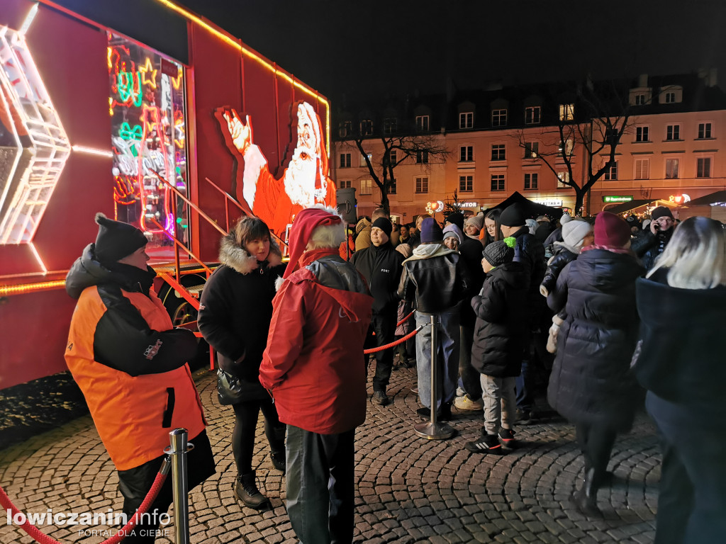 Ciężarówka Coca-Coli w Łowiczu przyciągnęła tłumy
