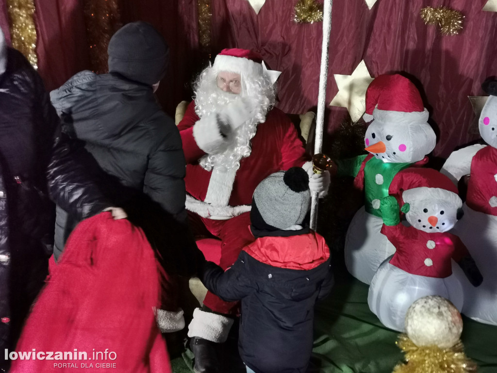 Radość ze spotkań z Mikołajem w Głownie
