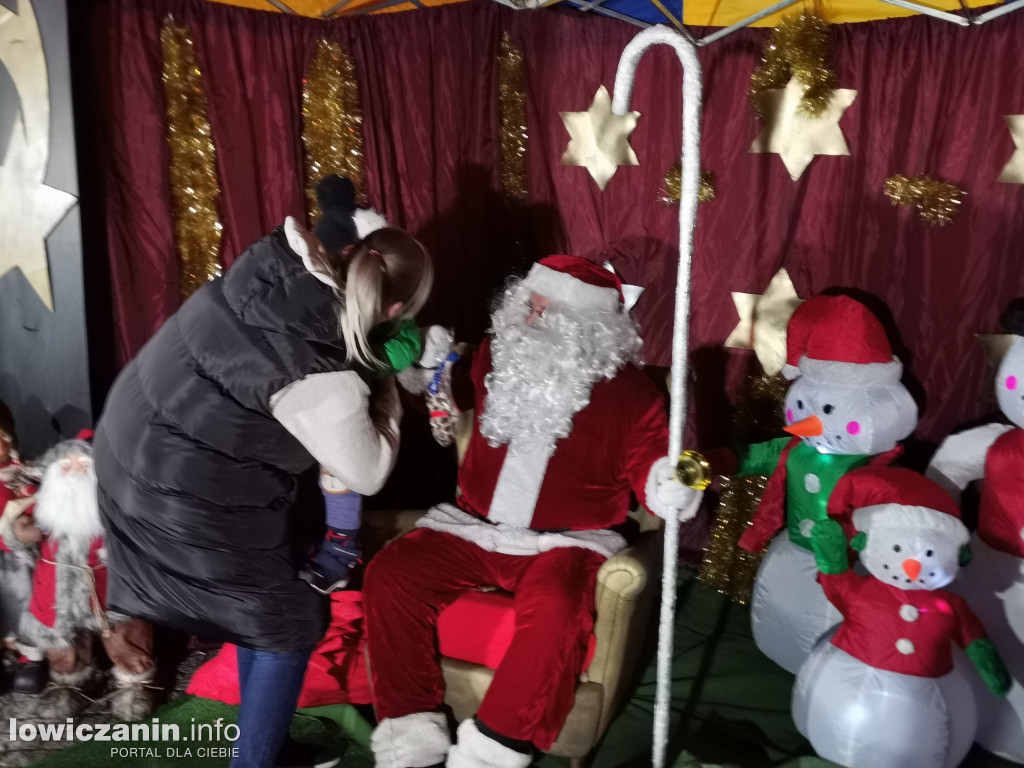 Radość ze spotkań z Mikołajem w Głownie