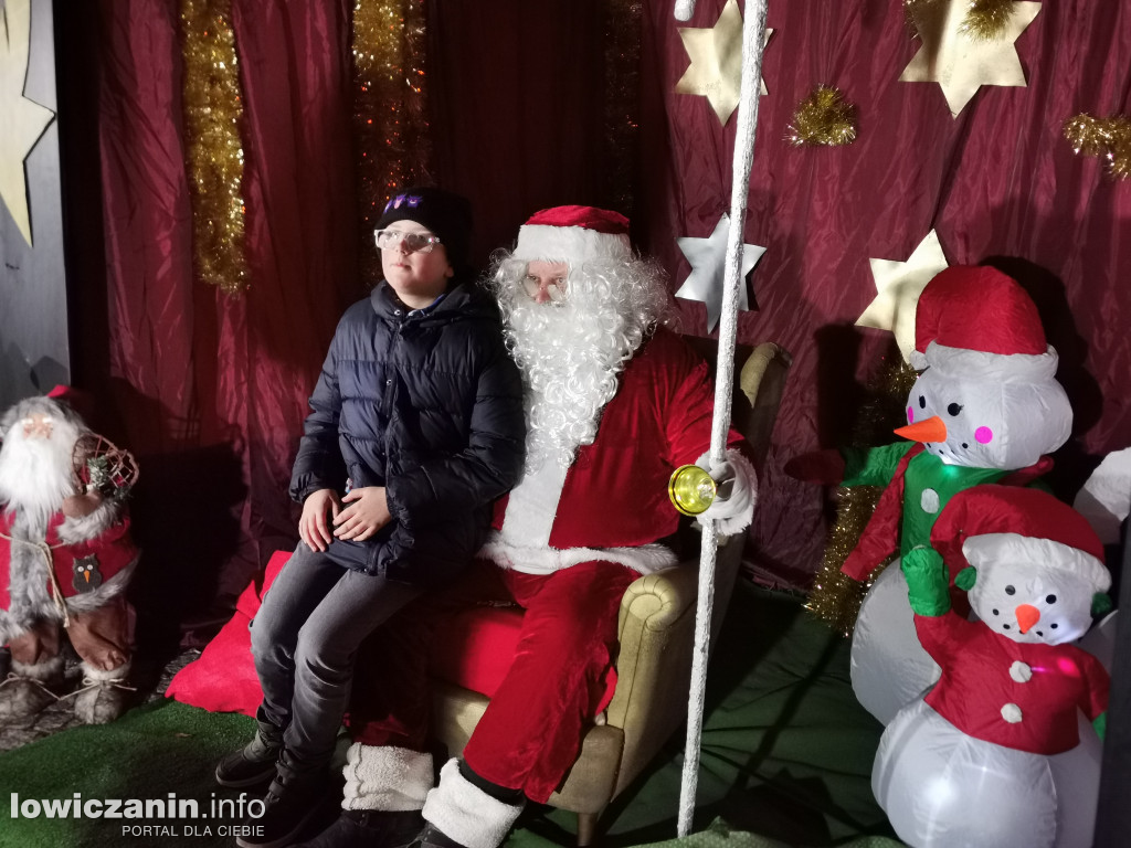 Radość ze spotkań z Mikołajem w Głownie