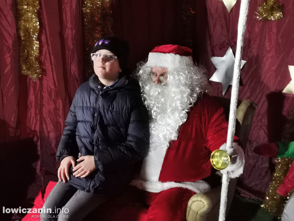 Radość ze spotkań z Mikołajem w Głownie