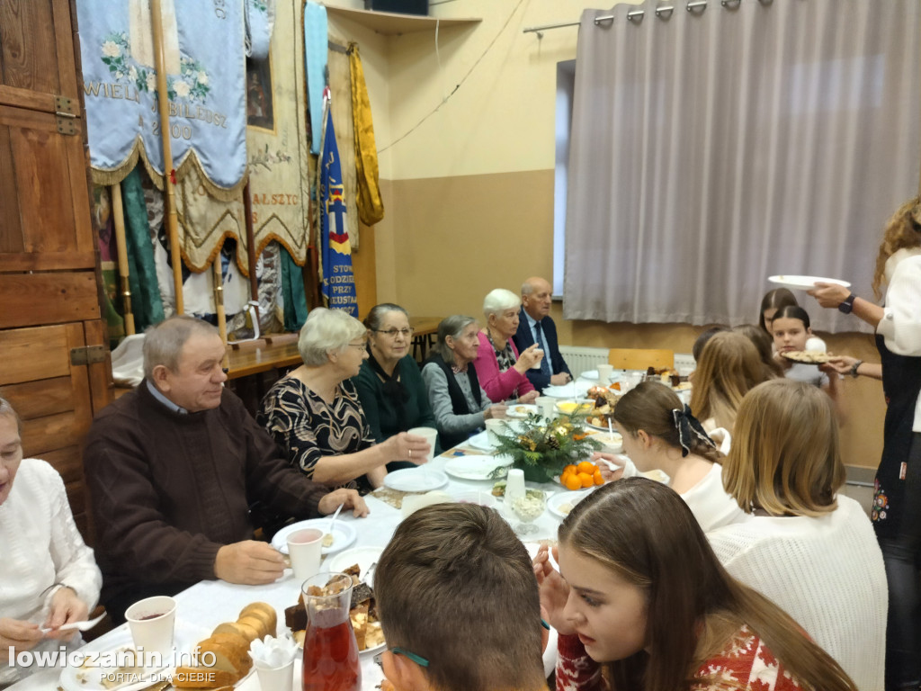 Łowicz. Wigilia w parafii na Korabce