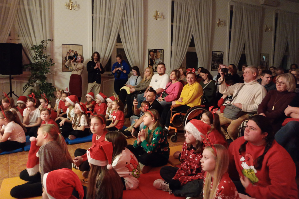 Łowicz. Koncert charytatywny „Na całej połaci śnieg”