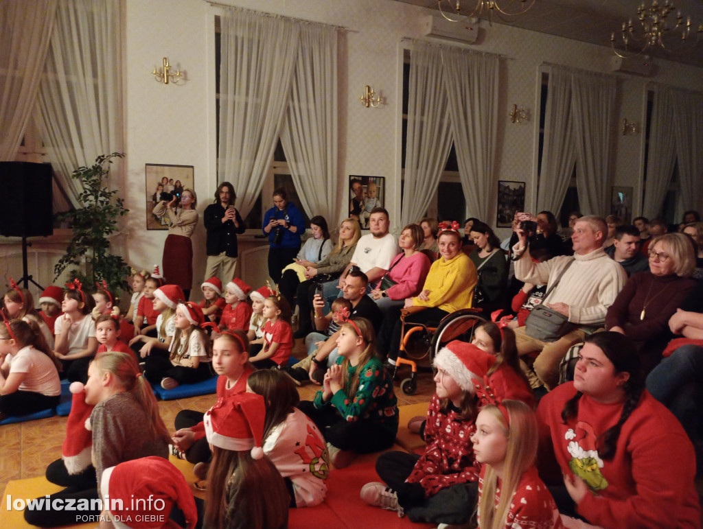 Łowicz. Koncert charytatywny „Na całej połaci śnieg”