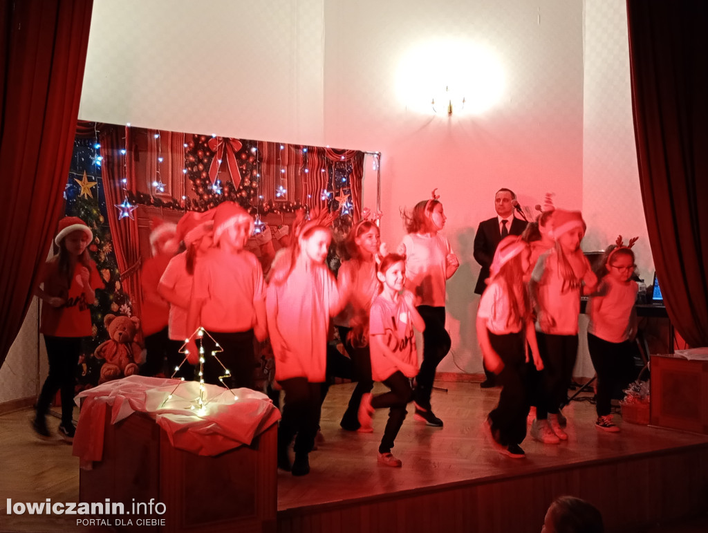 Łowicz. Koncert charytatywny „Na całej połaci śnieg”