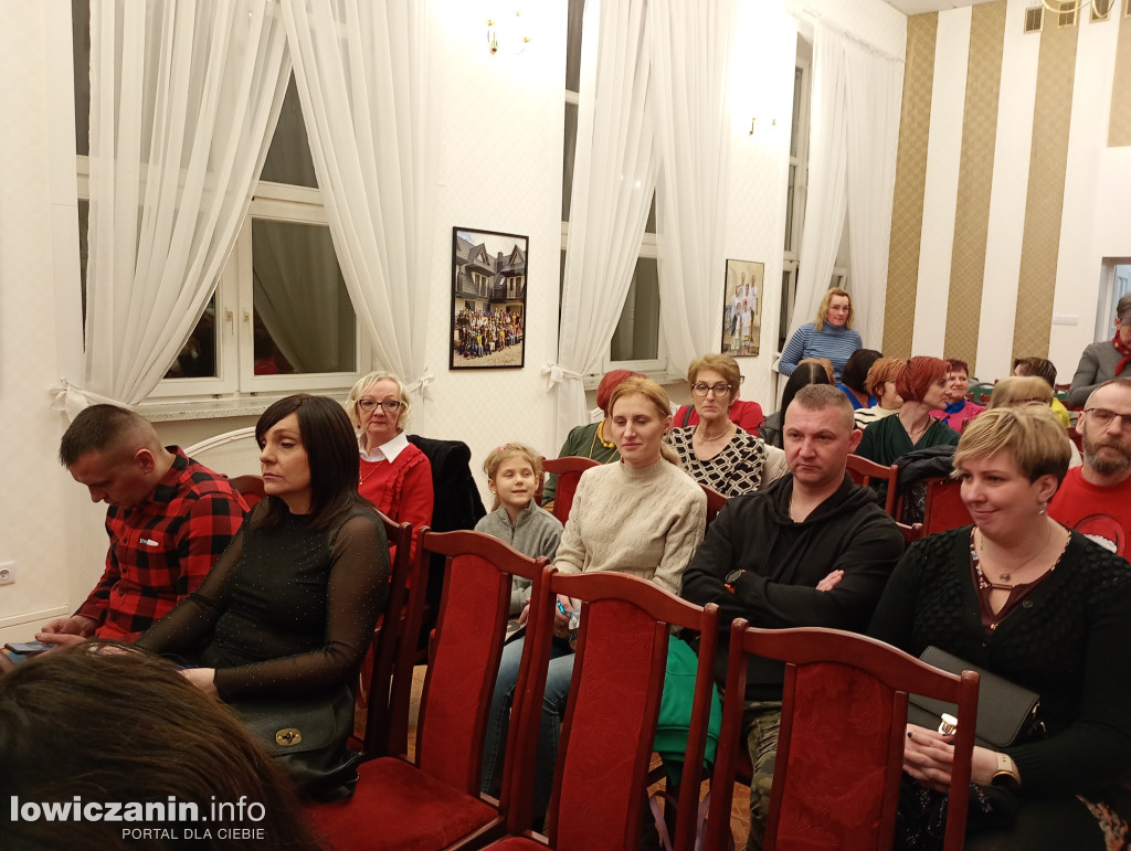 Łowicz. Koncert charytatywny „Na całej połaci śnieg”