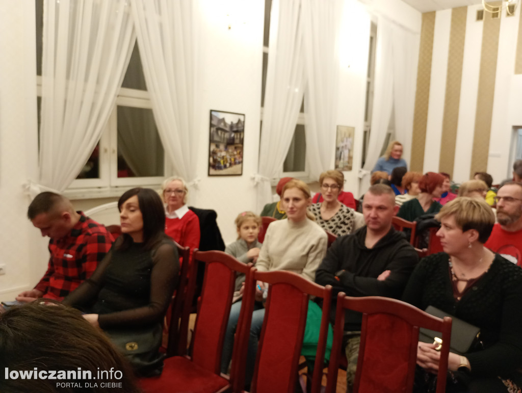 Łowicz. Koncert charytatywny „Na całej połaci śnieg”