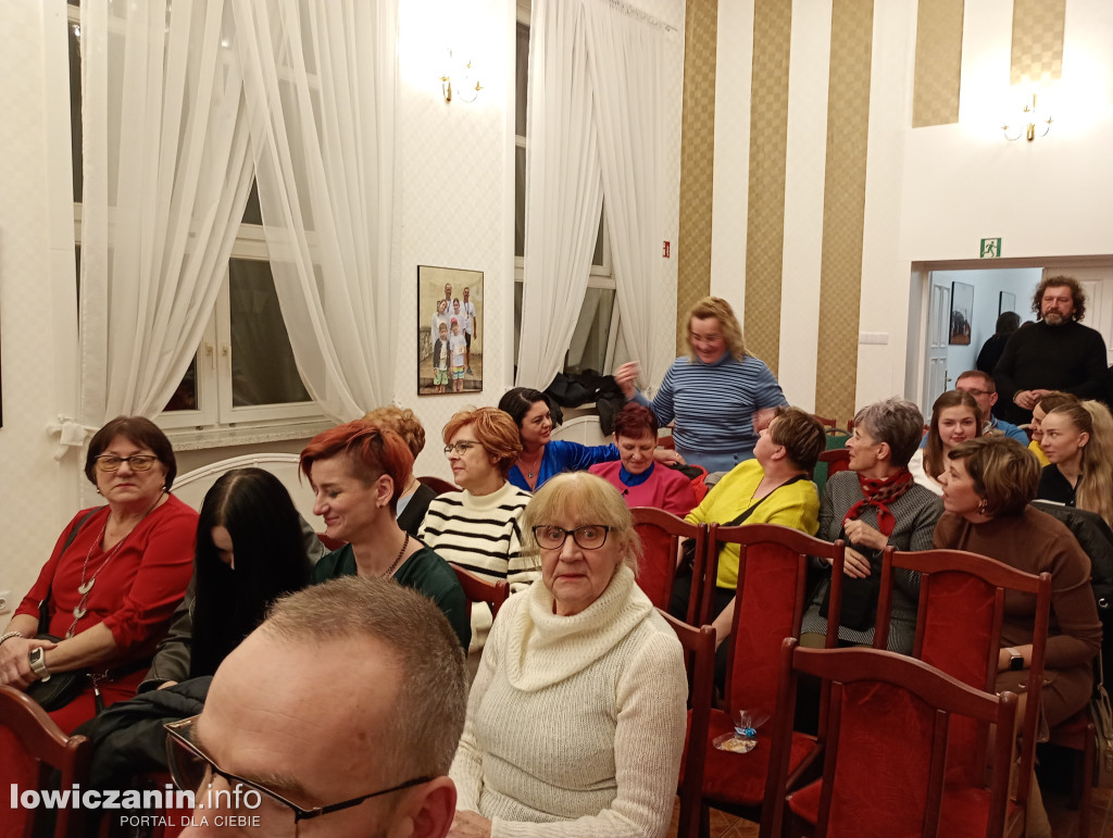 Łowicz. Koncert charytatywny „Na całej połaci śnieg”