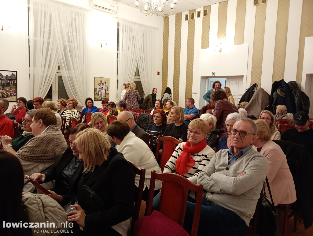 Łowicz. Koncert charytatywny „Na całej połaci śnieg”