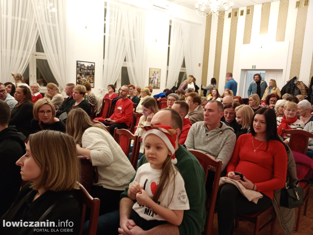 Łowicz. Koncert charytatywny „Na całej połaci śnieg”