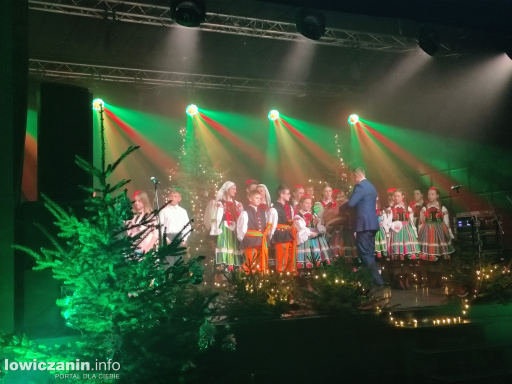 Występ Koderek i Samorządowej Szkoły Muzycznej