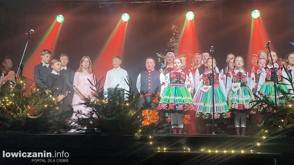 Występ Koderek i Samorządowej Szkoły Muzycznej