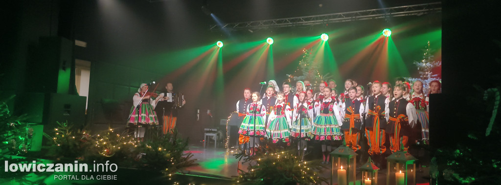 Występ Koderek i Samorządowej Szkoły Muzycznej