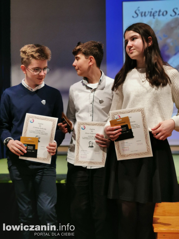 Święto Szkoły i ślubowanie  klas pierwszych w SP nr 2 w Łowiczu